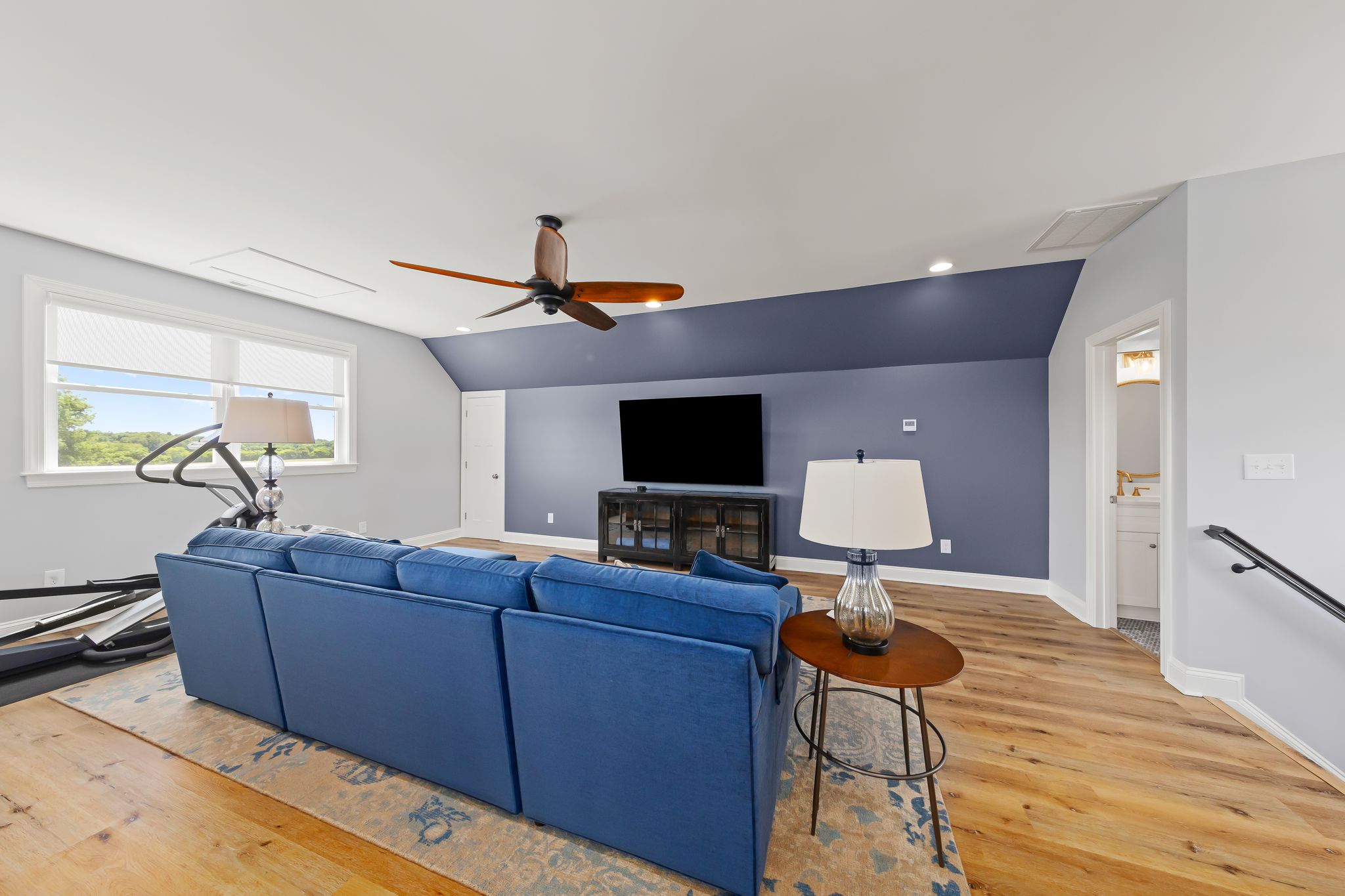 Heated bonus suite above detached garage